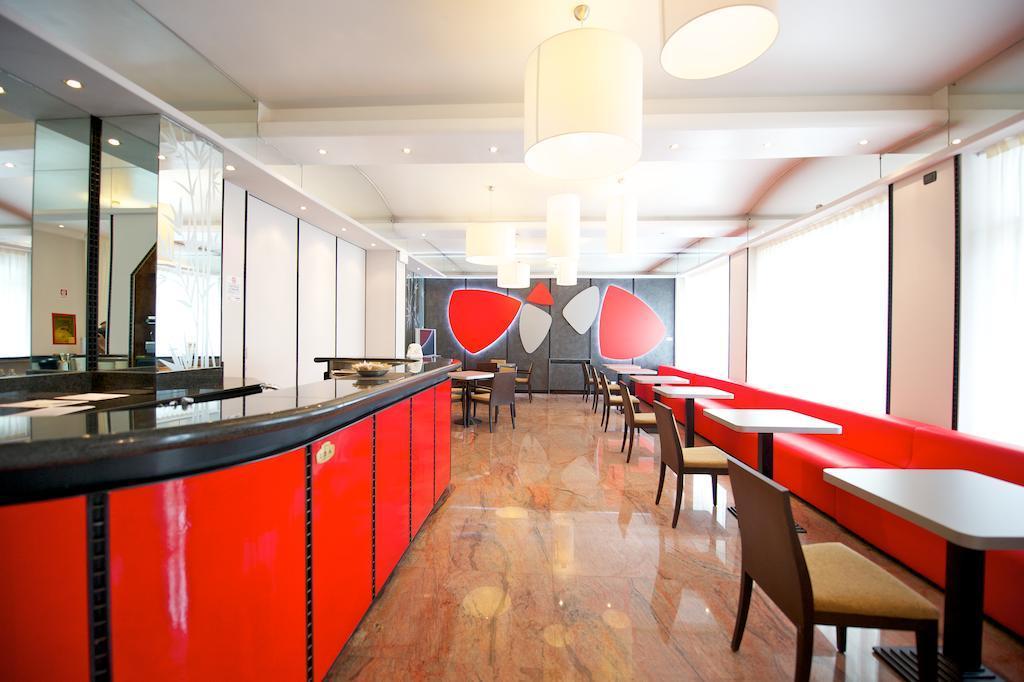 Ibis Styles Parma Toscanini Exterior foto