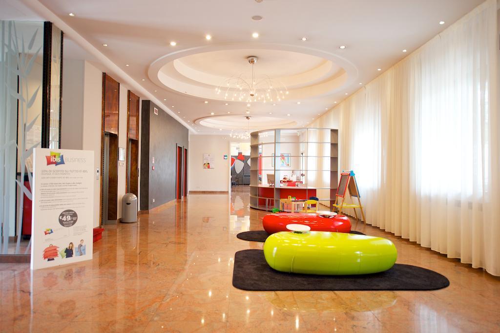 Ibis Styles Parma Toscanini Exterior foto