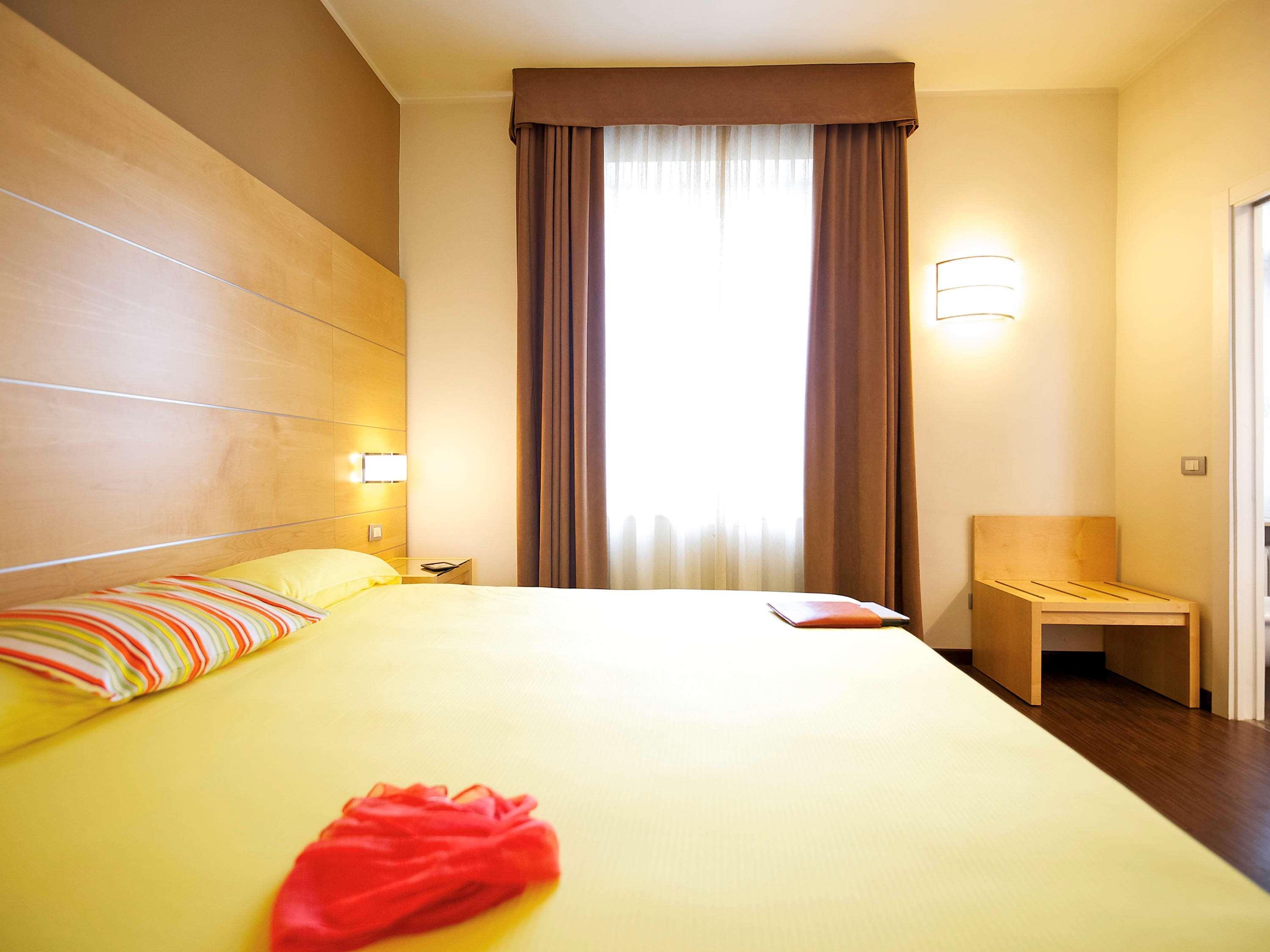 Ibis Styles Parma Toscanini Exterior foto