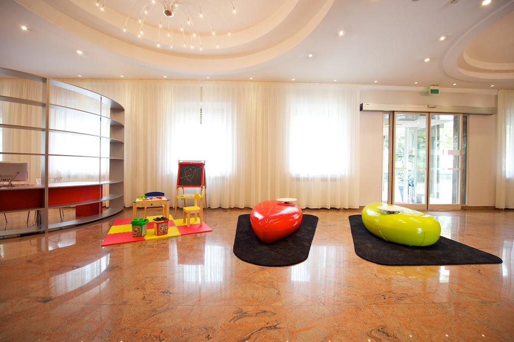 Ibis Styles Parma Toscanini Exterior foto