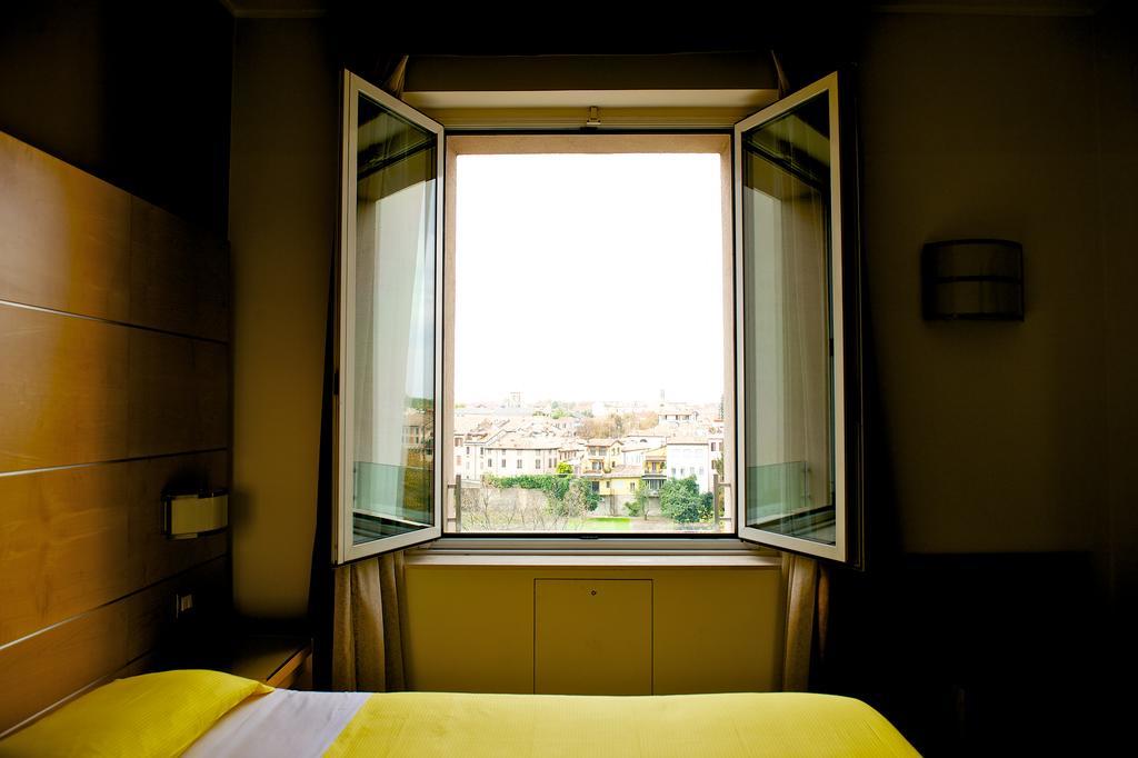 Ibis Styles Parma Toscanini Exterior foto