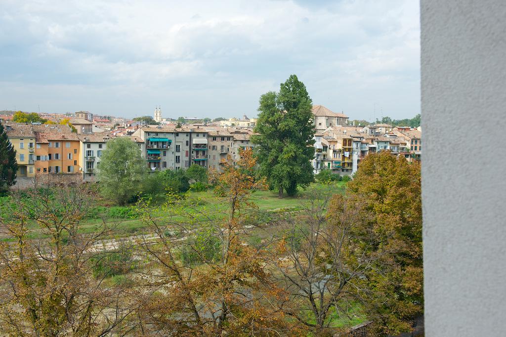 Ibis Styles Parma Toscanini Exterior foto