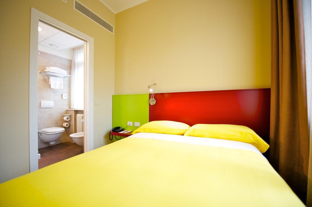 Ibis Styles Parma Toscanini Exterior foto